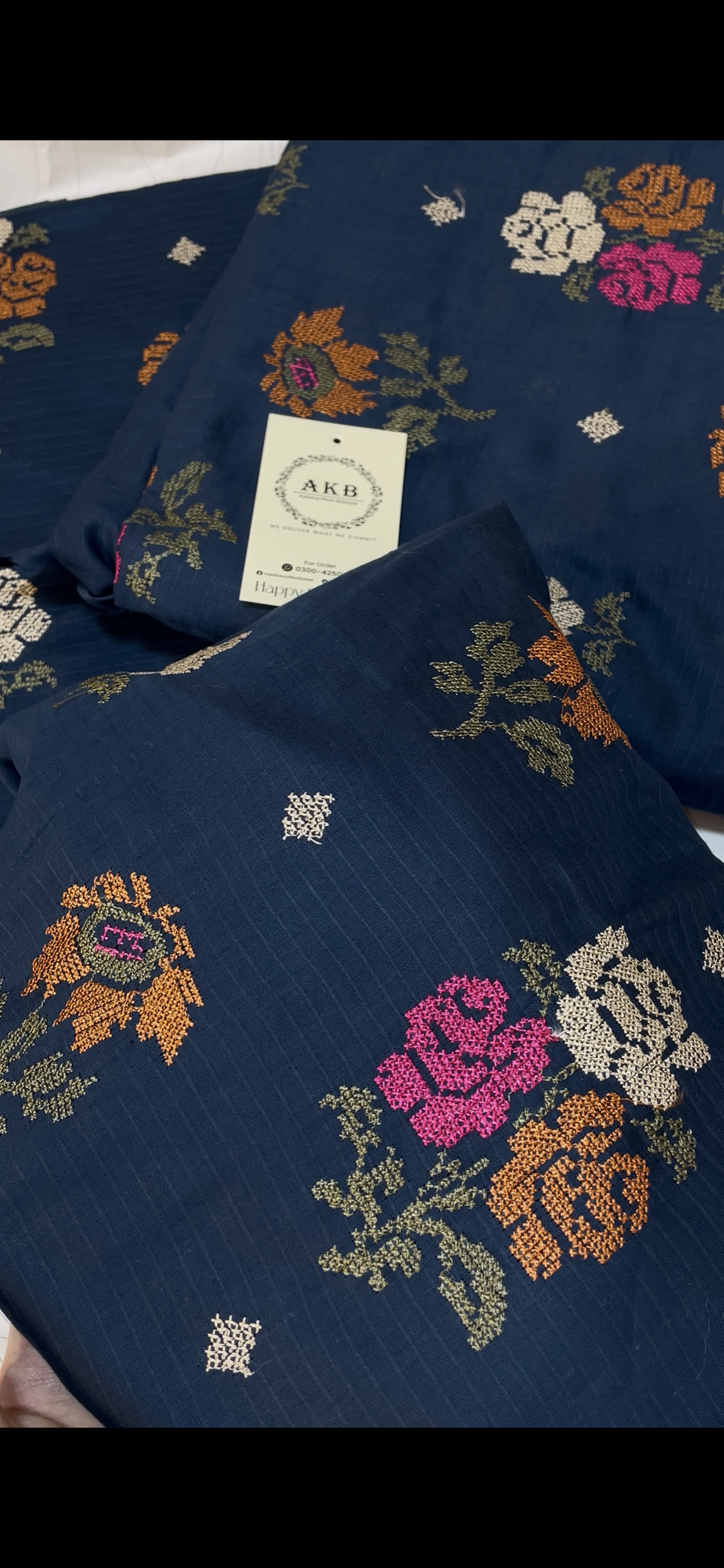 Breeze navy blue lawn (pomi)