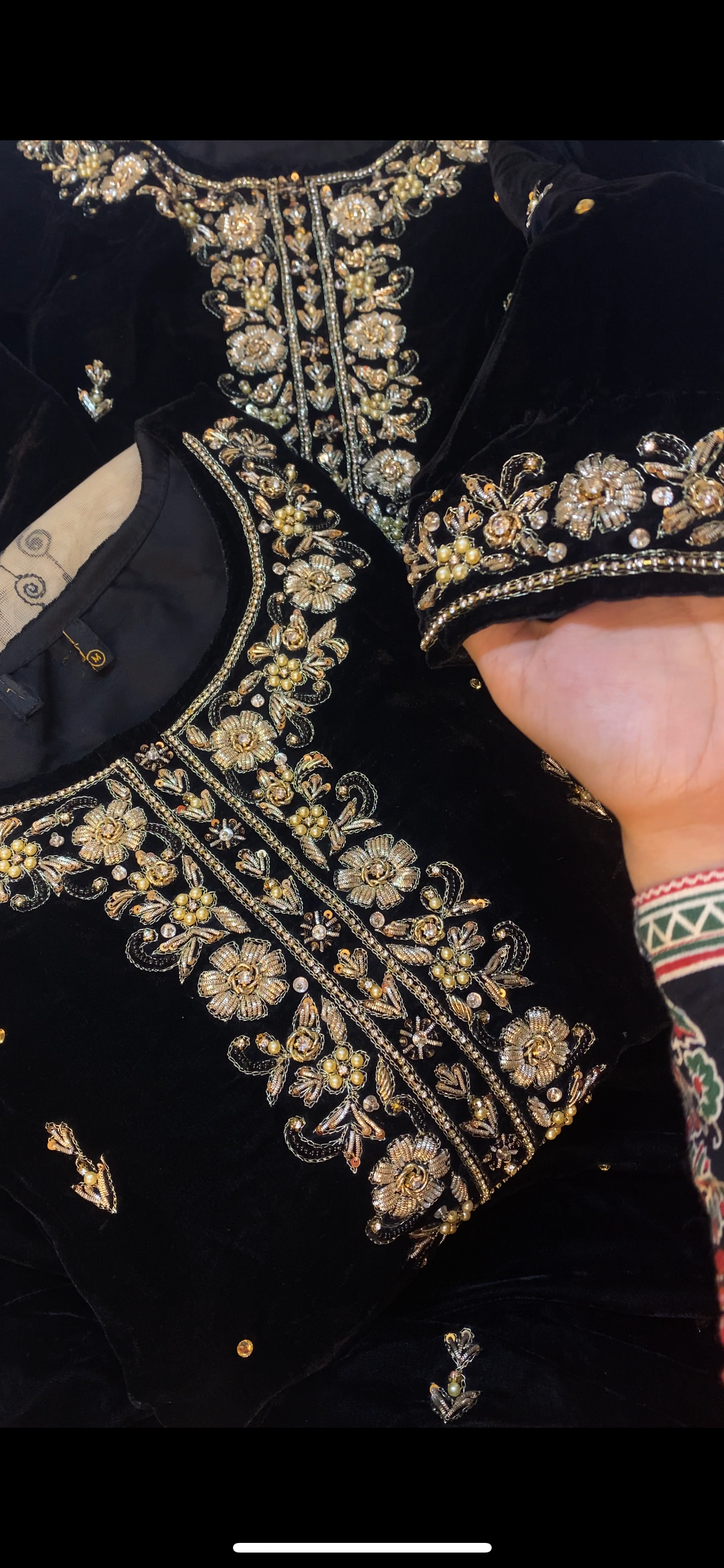 Stiched 3pc micro velvet 9000 emblishd medium (aw)