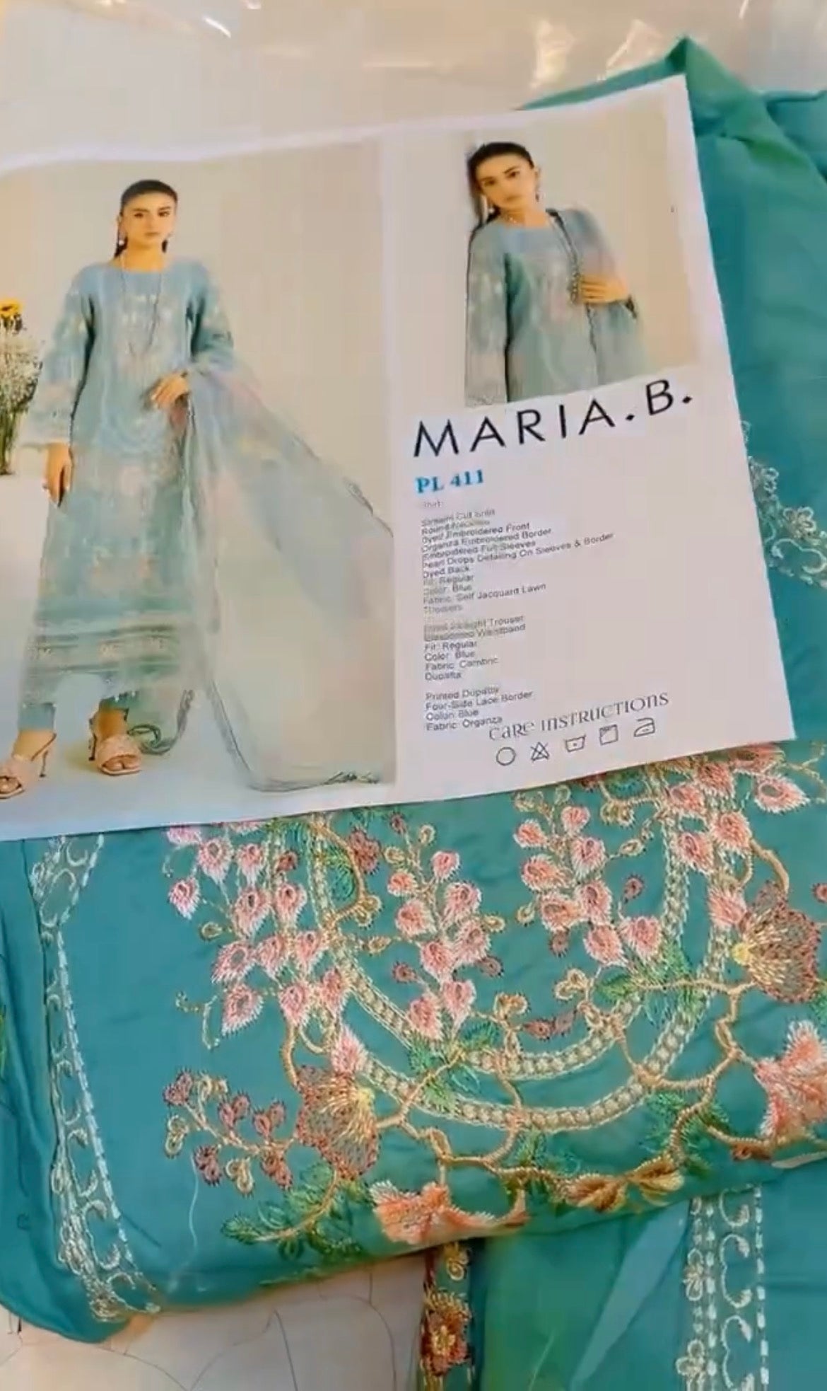 Maria B lawn with Floral Dupta