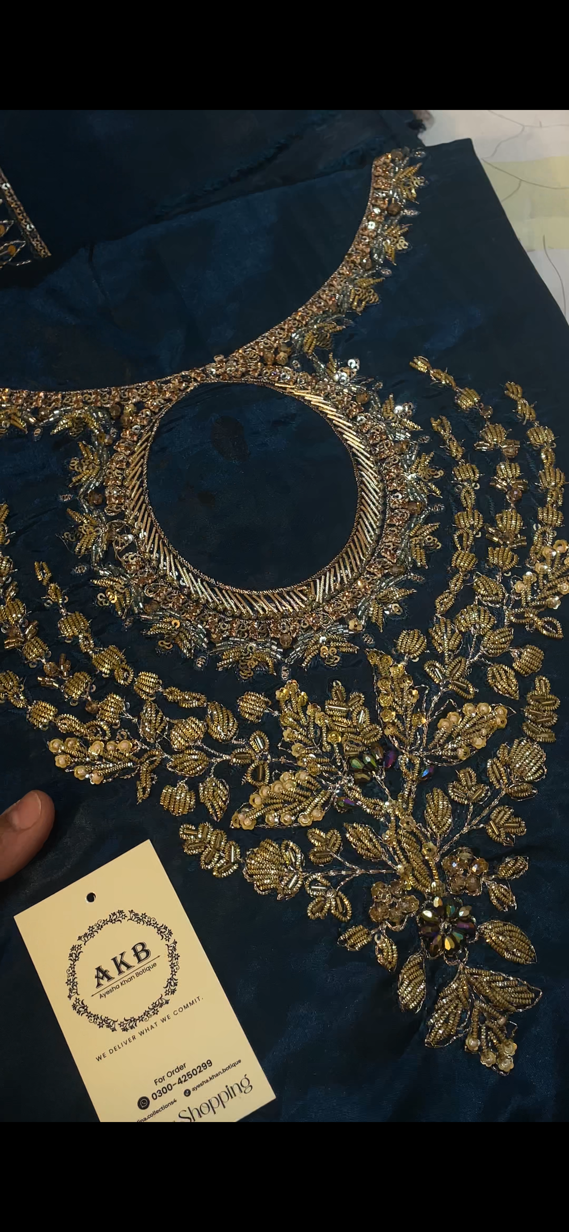 Hussain rehar zink oval neck