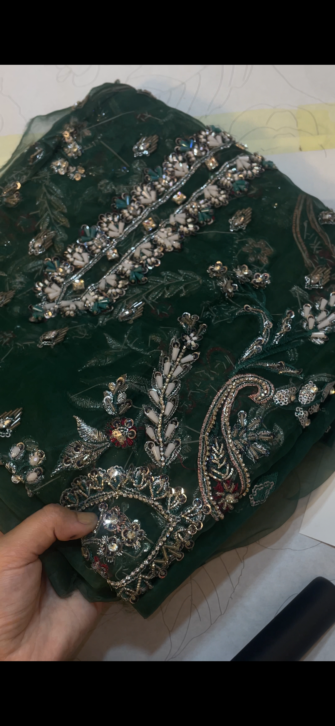 Mayams dark green ai