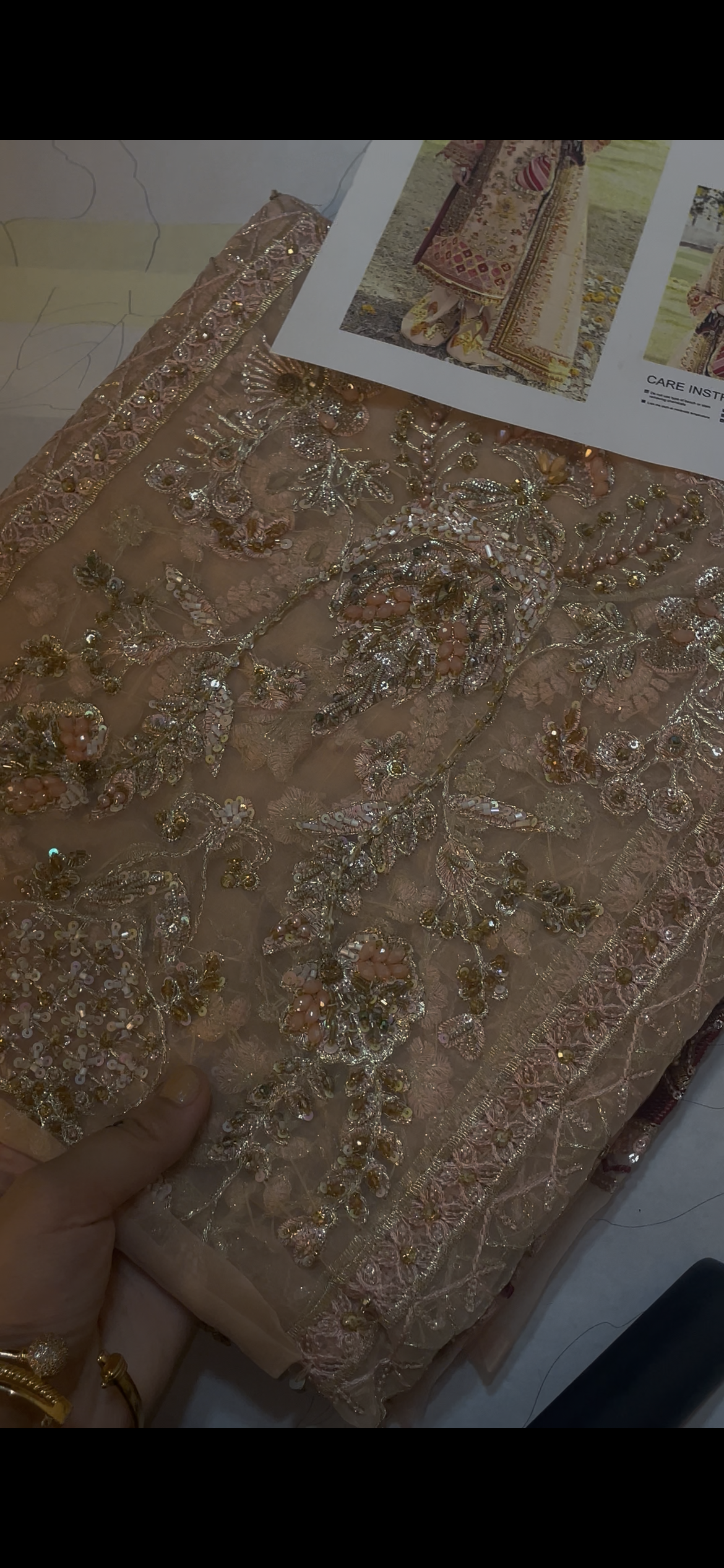 Gulal powder pink ai