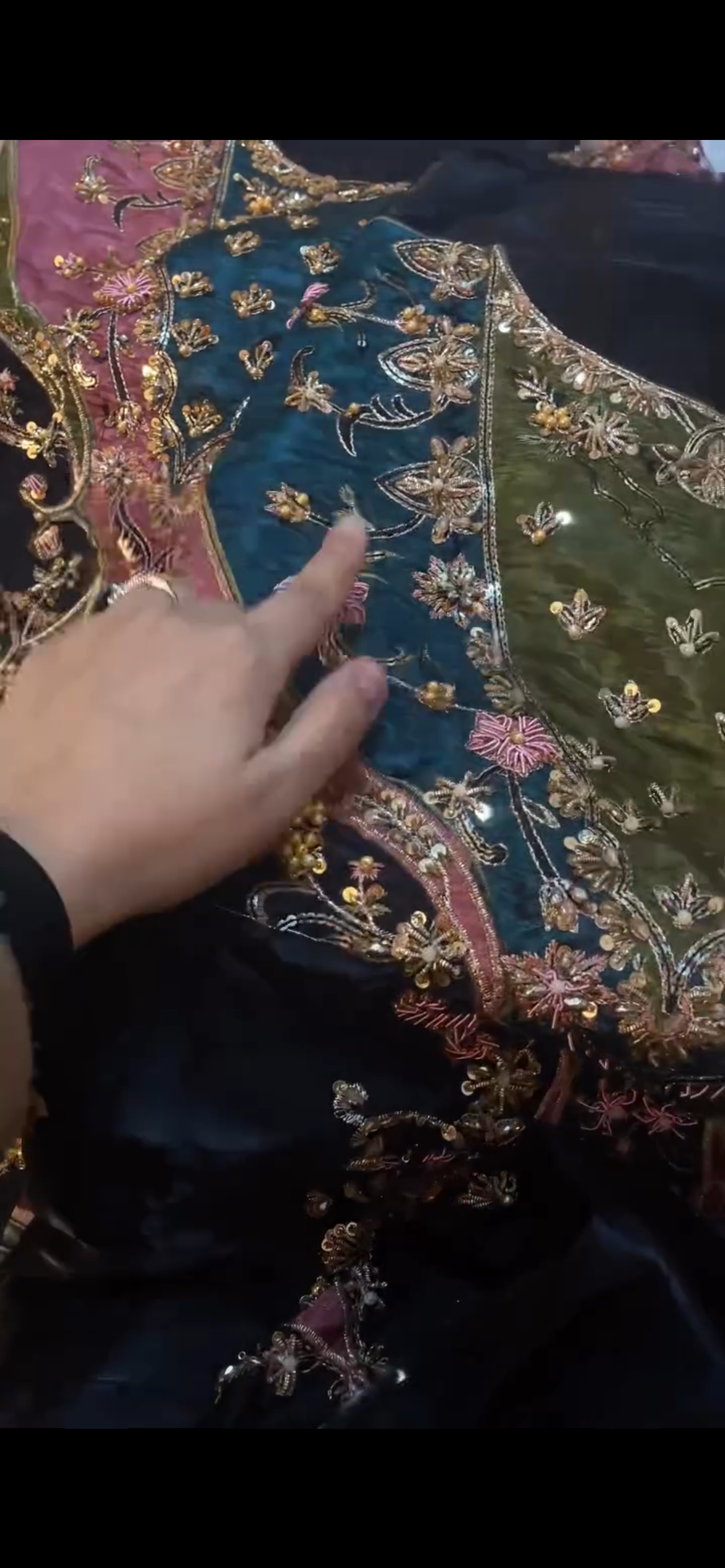 Haris Shakeel Silk Neck
