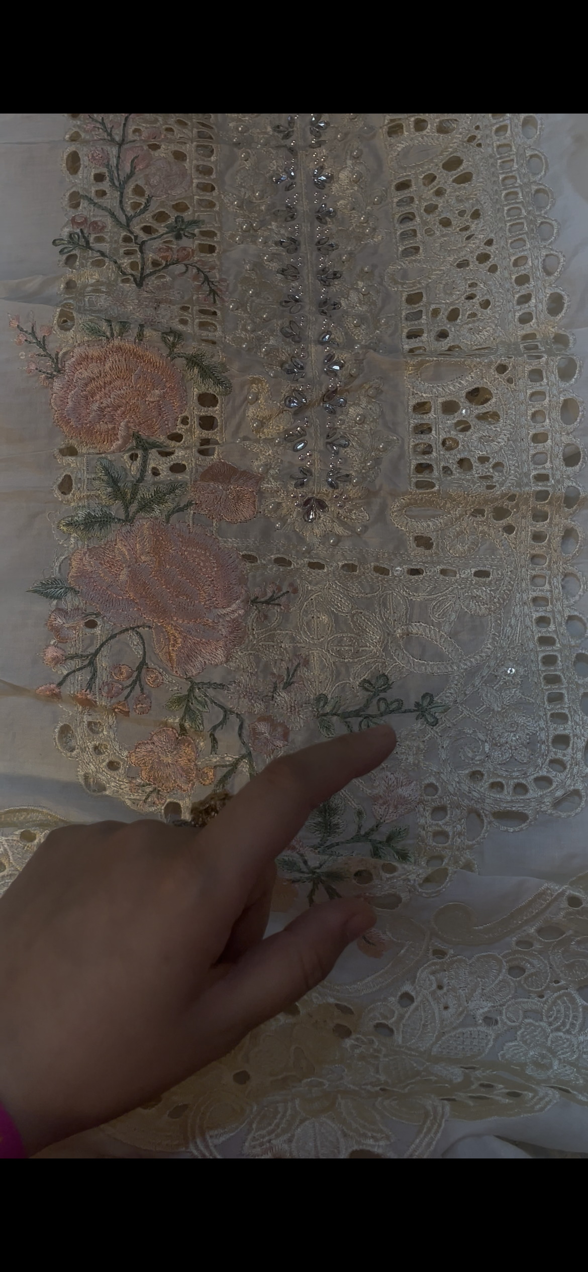 Maria B white Lawn D7 top