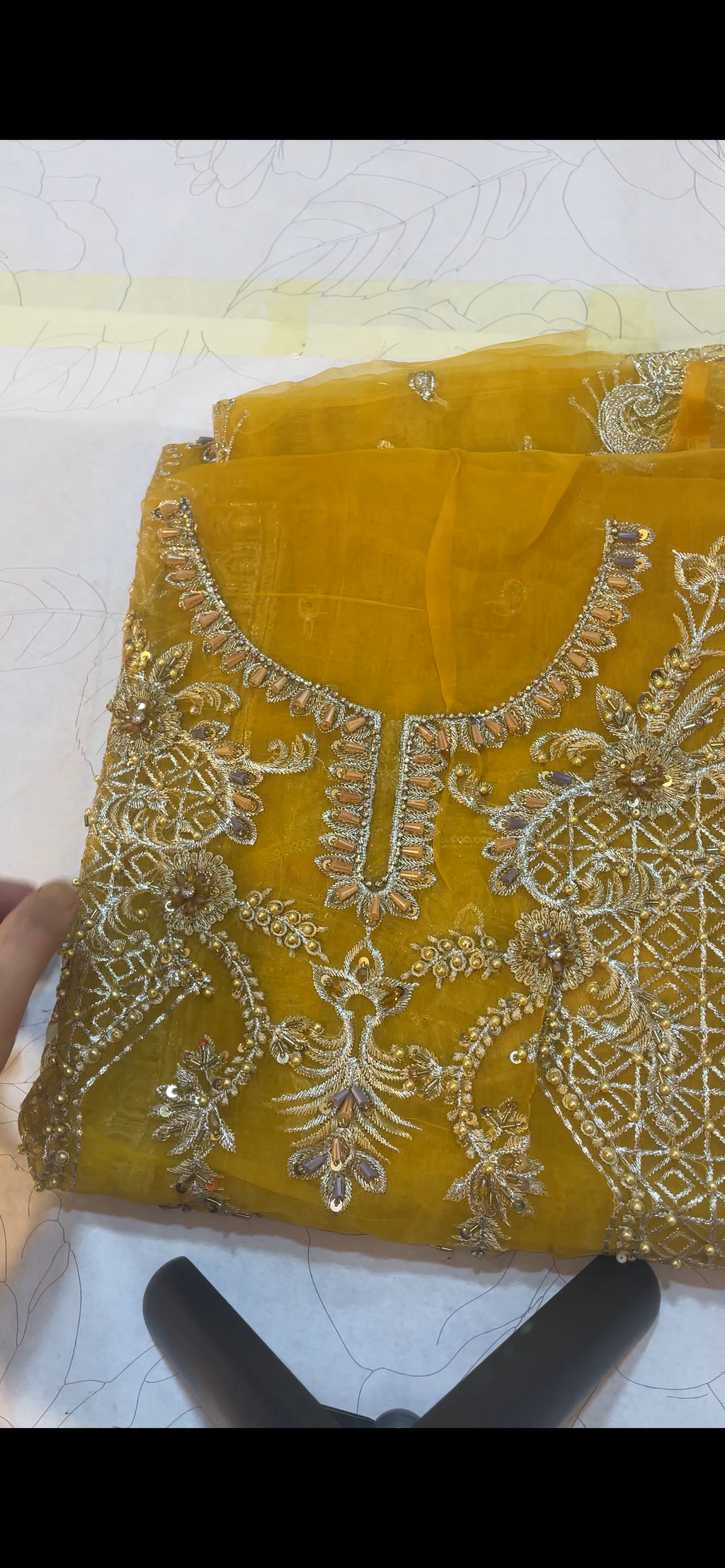 Suffuse Yellow