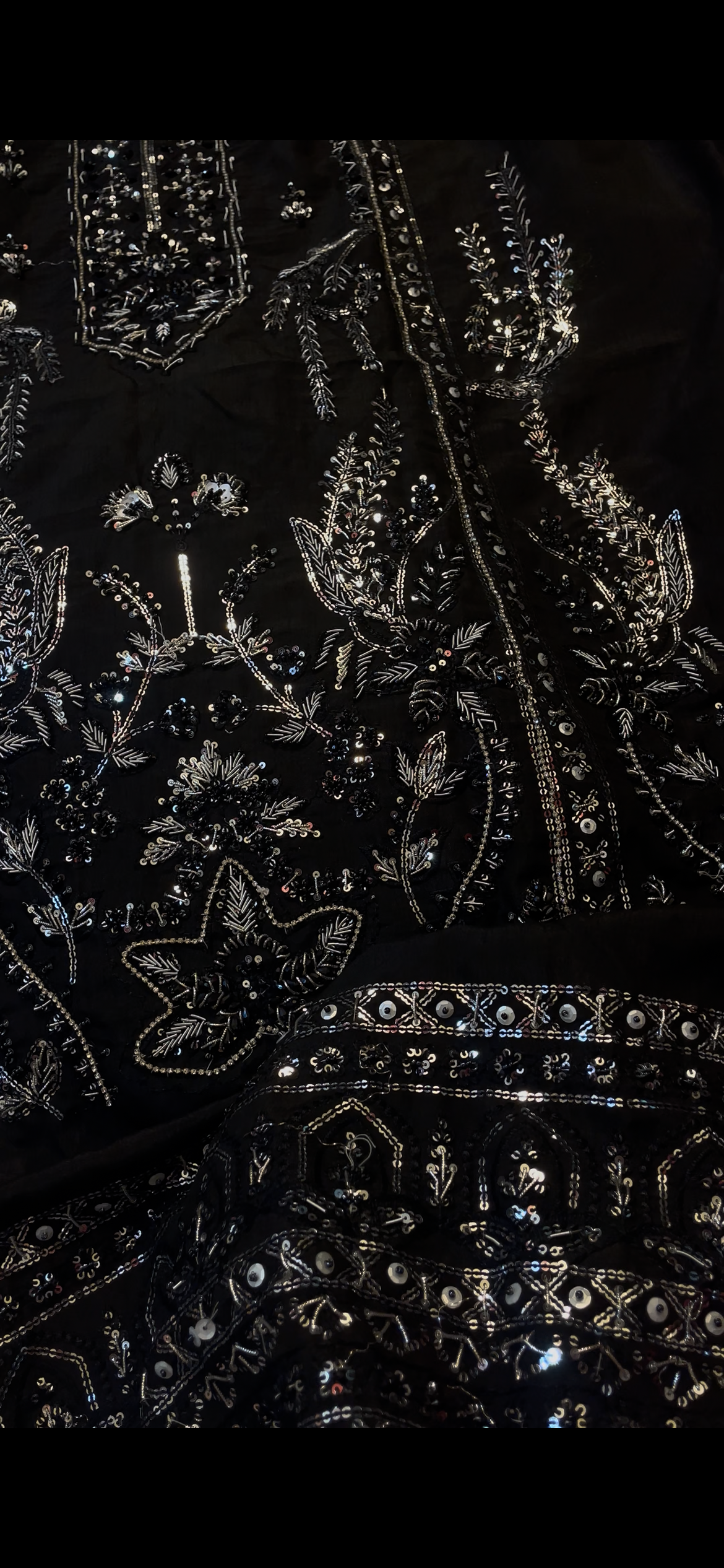 Gulal rawsilk black ai
