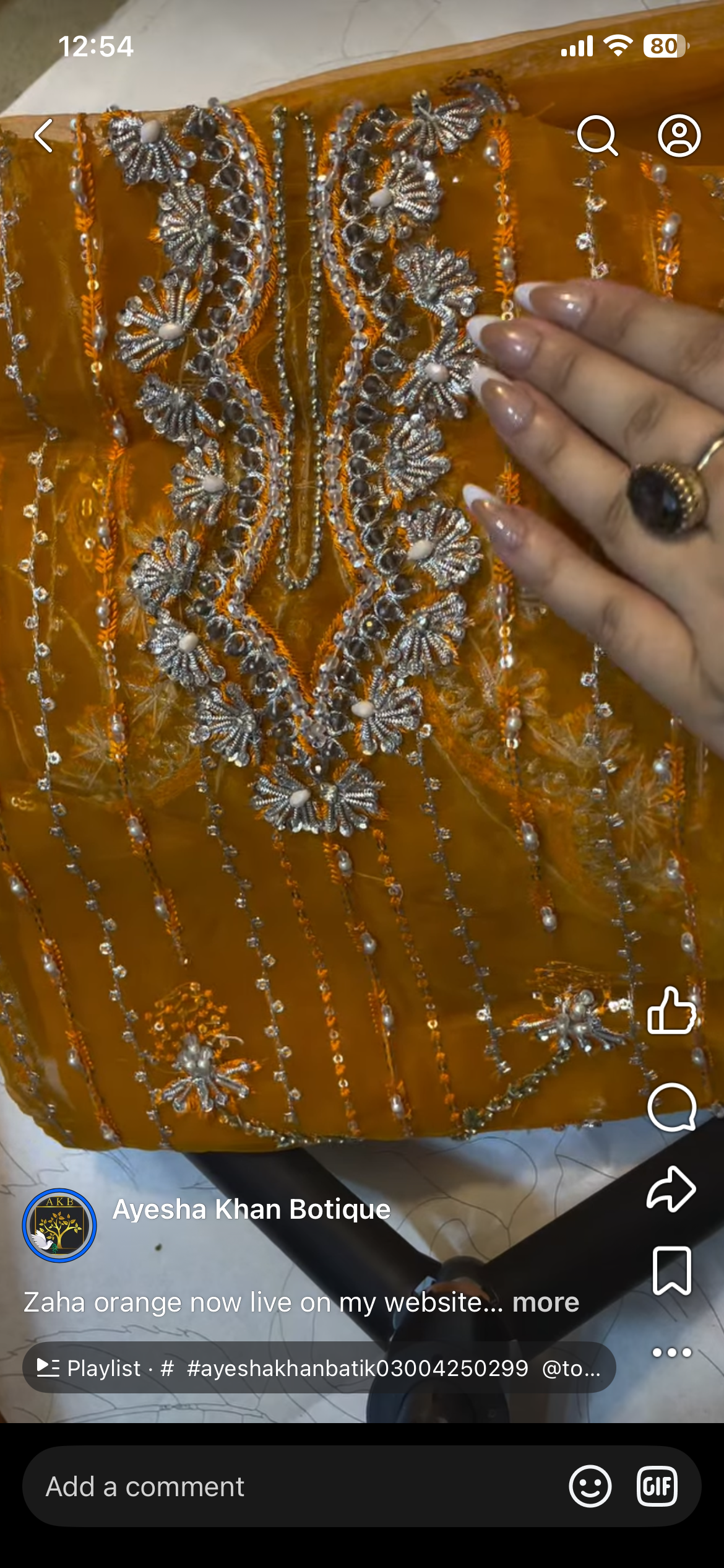 Zaha orange ai