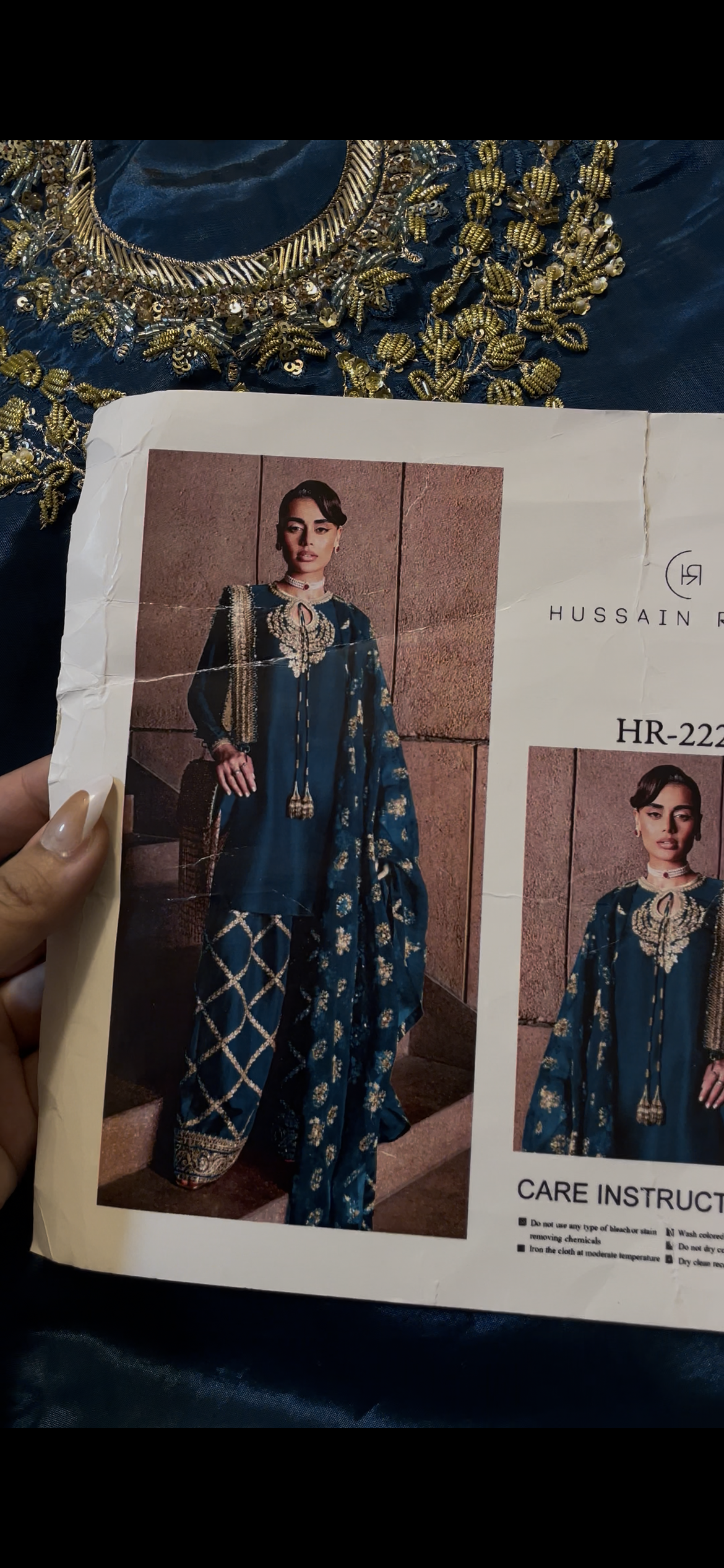 Hussain Rehar Oval Neck Blue