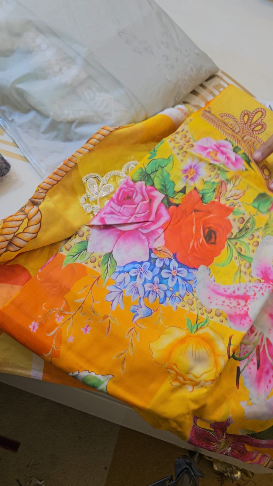 Sana safinaz lawn 3pcs