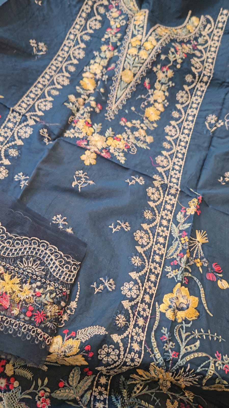 Elan lawn
