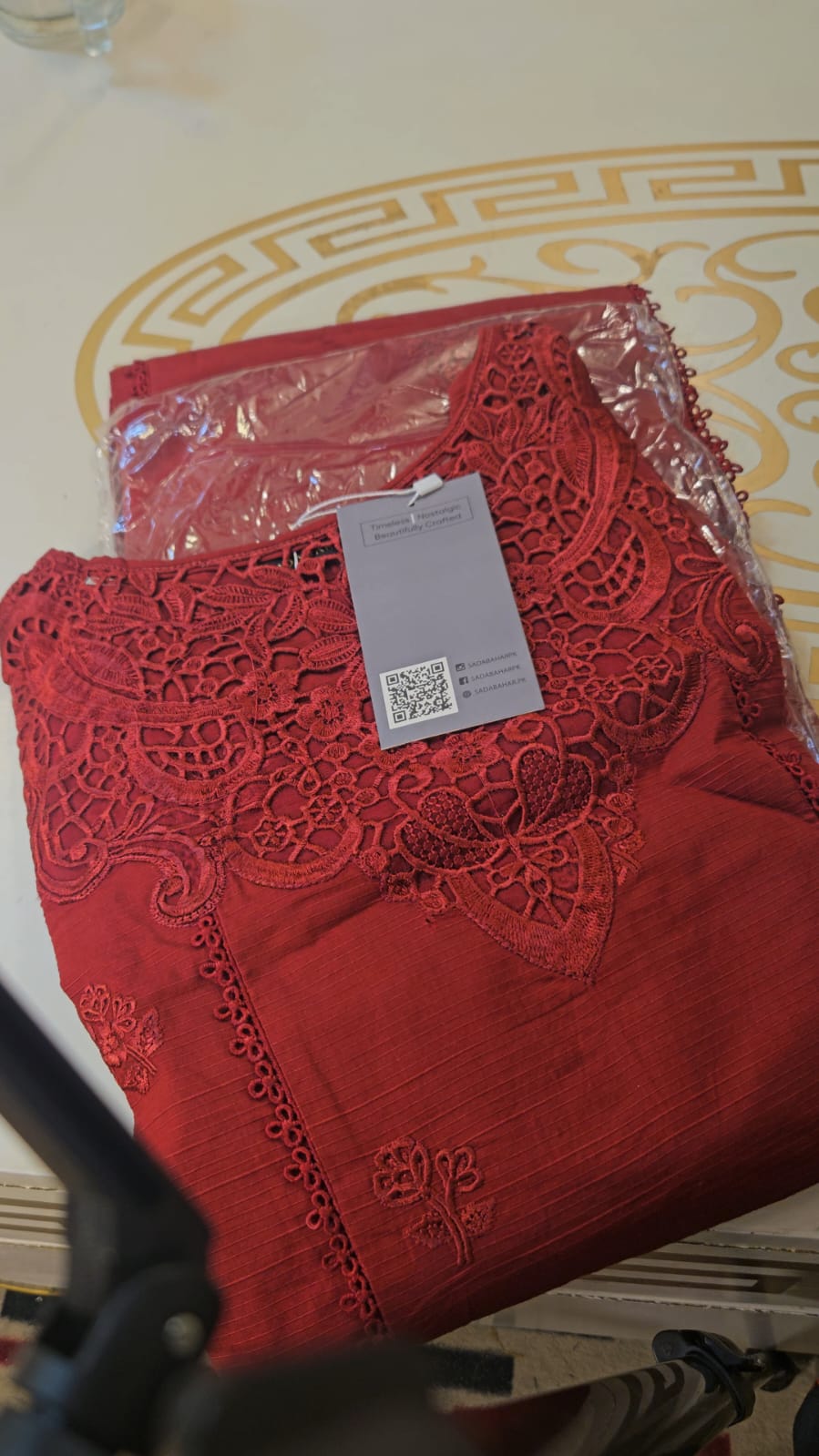 Embroidery lawn 3pcs red medium